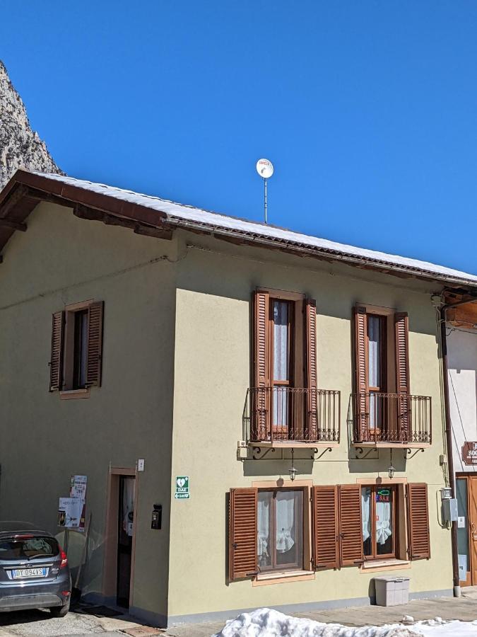 Constancia Trattoria Hostel Valdieri Luaran gambar